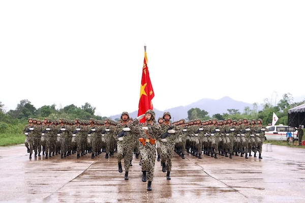 Báo Pháp luật Việt Nam nhận bằng khen của Binh chủng Đặc công